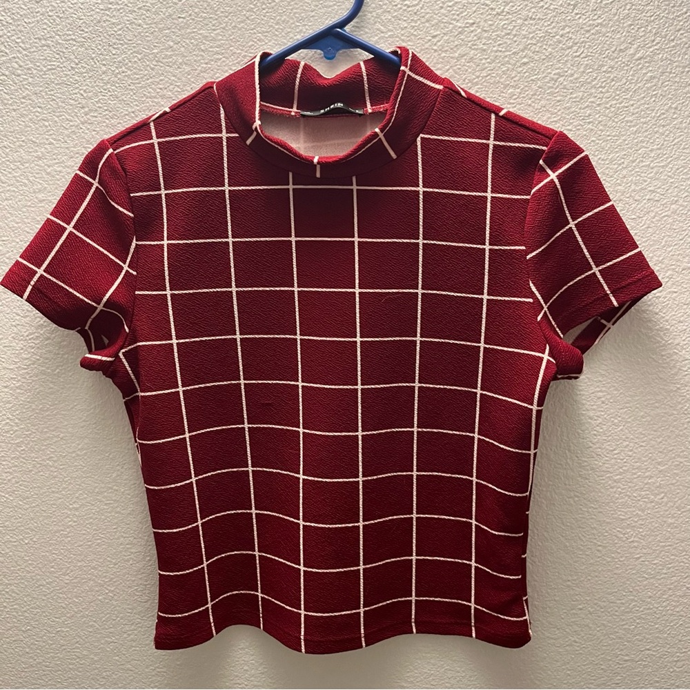 SHEIN Red Fitted Polo Crop Top
